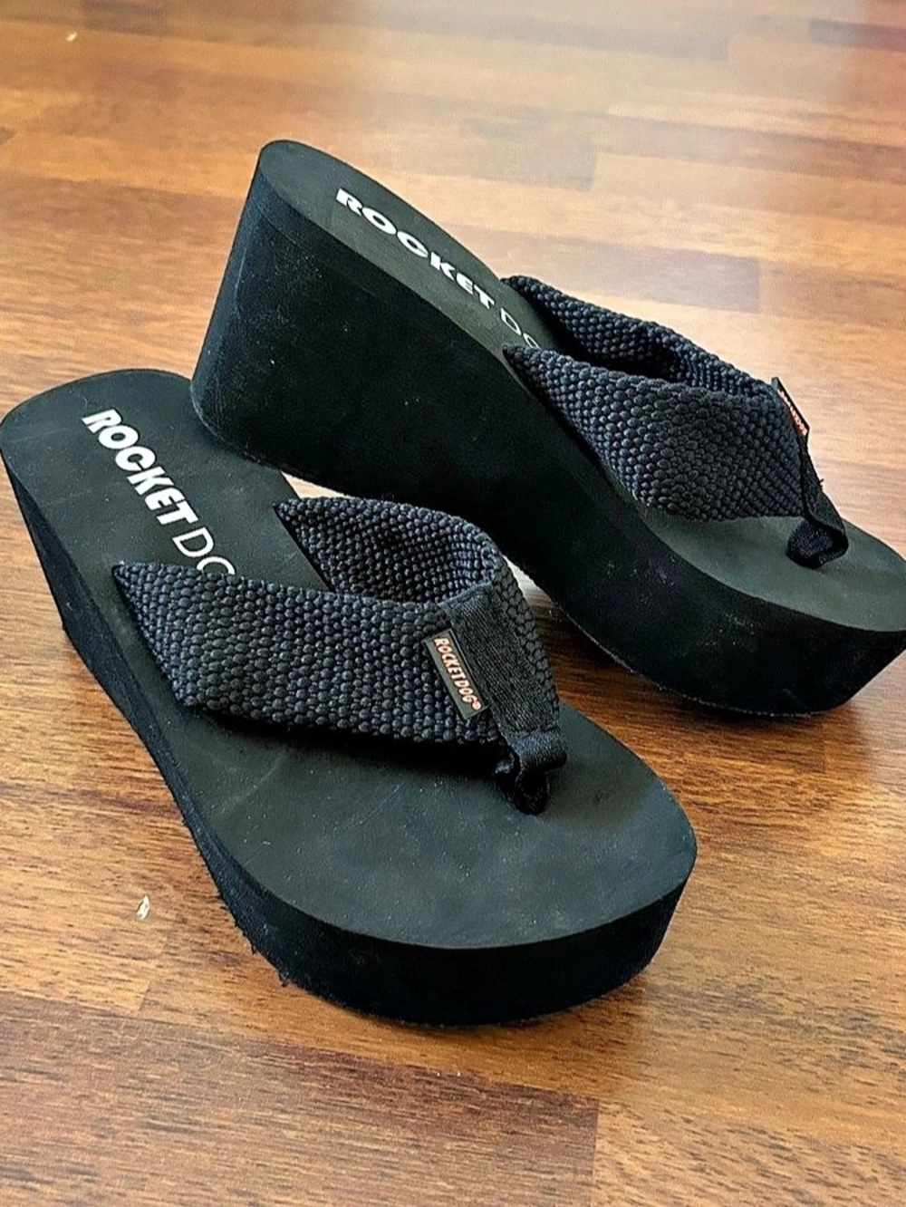 Rocket Dog Crush Platform Wedge Flip Flop Black US 10